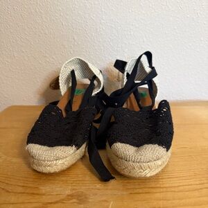 Black Lace Up Womans Platform Sandals size 8